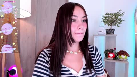 Danielle Rose online show from February 4, 8:17 pm