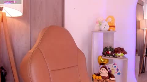 Danielle Rose online show from September 15, 9:59 pm