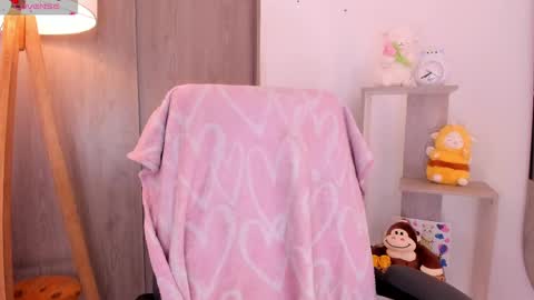 Danielle Rose online show from October 1, 9:21 pm