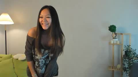 Snapshot of danielleschurg chatting on February 27, 7:14 pm Jessica online show from February 27, 7:14 pm