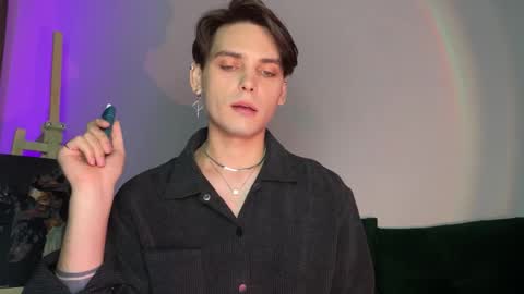 danieltuckerr online show from November 9, 9:46 pm