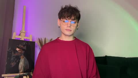 danieltuckerr online show from April 1, 8:39 pm