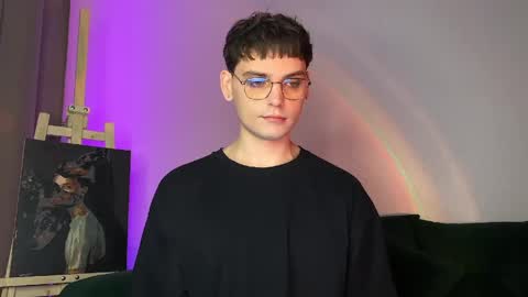 danieltuckerr online show from April 24, 8:22 pm