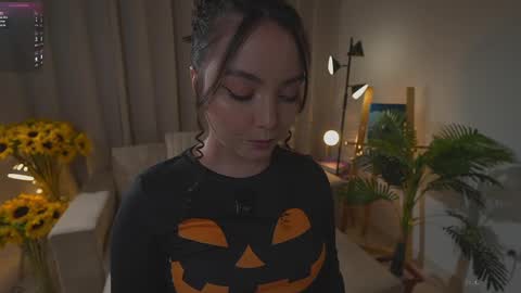      online show from October 2, 10:39 pm