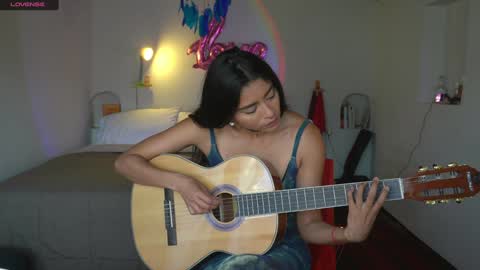 danalle .. online show from December 24, 1:28 pm