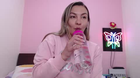 K A R O L online show from December 19, 3:18 am