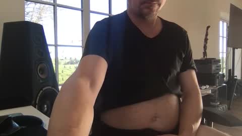 Snapshot of danishjss chatting on April 8, 6:35 am danishjss online show from April 8, 6:35 am