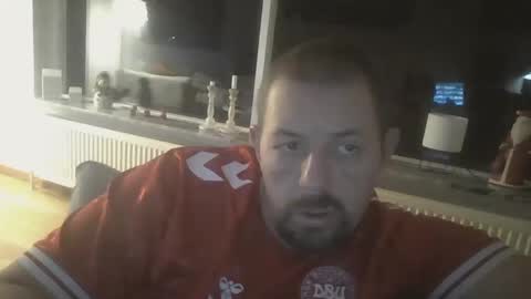 Snapshot of danishman1980 chatting on December 8, 9:30 pm danishman1980 online show from December 8, 9:30 pm