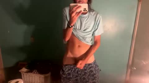 Snapshot of daniszyramaer chatting on January 1, 7:52 am ZyRaMaxx online show from January 1, 7:52 am