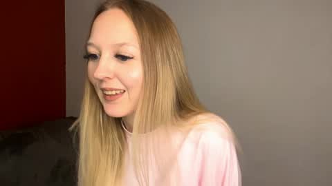 Snapshot of danitawind chatting on June 3, 2:33 pm Kiki online show from June 3, 2:33 pm