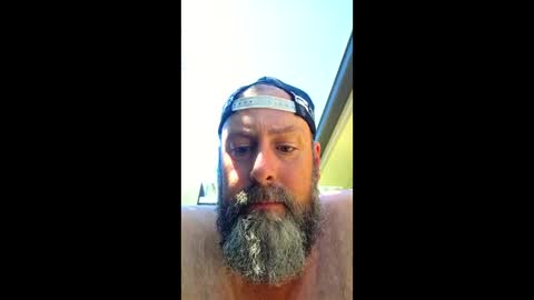 Snapshot of danman166 chatting on December 19, 3:35 am danman166 online show from December 19, 3:35 am