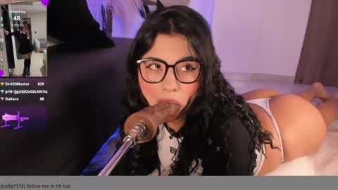 Snapshot of danna_adams1 chatting on May 22, 6:46 pm danna_adams1 online show from May 22, 6:46 pm