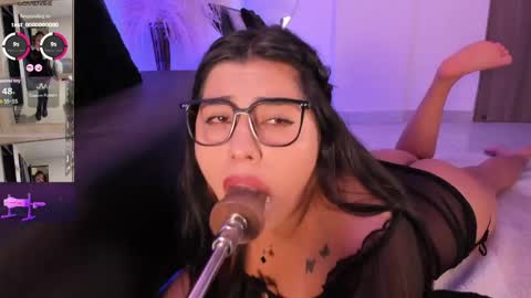 Snapshot of danna_adams1 chatting on May 28, 7:55 pm danna_adams1 online show from May 28, 7:55 pm