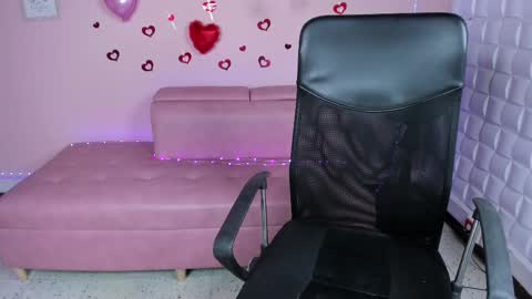 DannaBerry online show from March 5, 6:45 pm