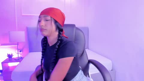 Snapshot of danna_palmeth chatting on October 14, 8:09 pm danna_palmeth online show from October 14, 8:09 pm
