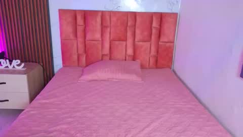 danna_peters online show from November 19, 7:47 pm