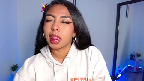 Danna online show from December 22, 6:28 am