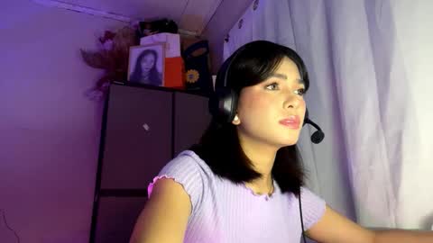 Snapshot of dannachalow chatting on February 9, 7:23 am Kerry online show from February 9, 7:23 am