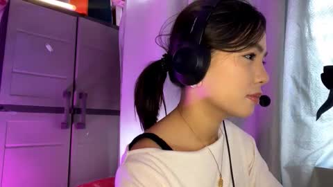 Snapshot of dannachalow chatting on February 24, 5:49 am Kerry online show from February 24, 5:49 am