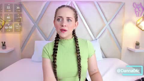 Snapshot of dannacouper chatting on November 5, 11:10 am Danna online show from November 5, 11:10 am