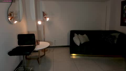 Danna Cruz  online show from April 11, 7:18 pm