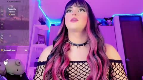 dannadolls online show from April 1, 5:32 pm