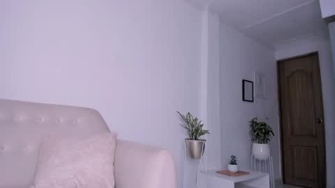 Insta DannaBlueX  online show from February 8, 9:25 pm