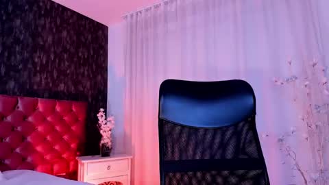 Danna online show from January 8, 5:26 pm