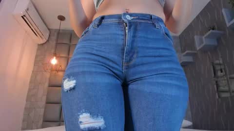 Snapshot of dannavelvet chatting on February 13, 12:34 pm Danna online show from February 13, 12:34 pm