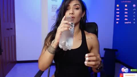 Danna Wells online show from December 7, 5:59 am