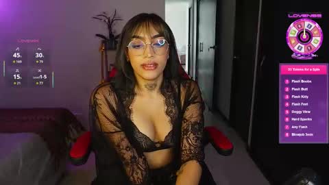 Snapshot of dannielle_ chatting on September 12, 8:53 pm online show from September 12, 8:53 pm
