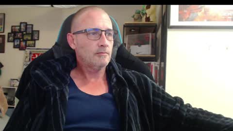 Snapshot of dannozdirekt chatting on May 22, 1:46 am dannozdirekt online show from May 22, 1:46 am