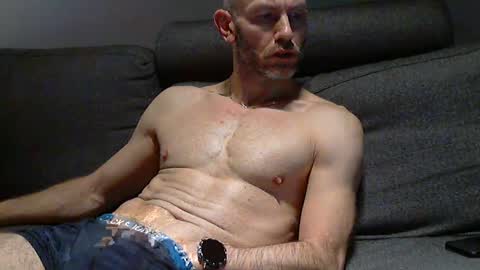 Snapshot of danny81boy chatting on December 9, 9:48 pm danny81boy online show from December 9, 9:48 pm