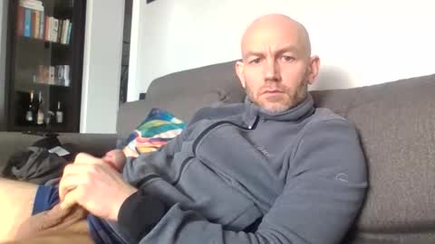 danny81boy online show from February 18, 9:27 am