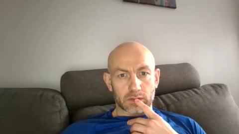 danny81boy online show from March 8, 3:38 pm