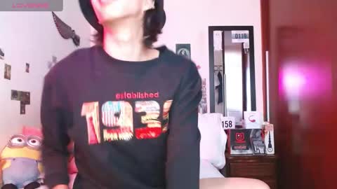 phantom555 online show from December 3, 7:55 pm