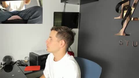 danny_and_lara online show from September 25, 7:17 pm