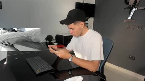 danny_and_lara online show from October 6, 6:49 pm