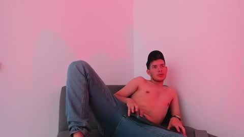 danny_and_lara online show from October 14, 7:25 pm