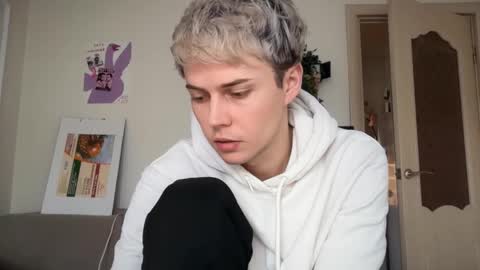 Snapshot of danny_love01 chatting on January 9, 10:51 am danny online show from January 9, 10:51 am