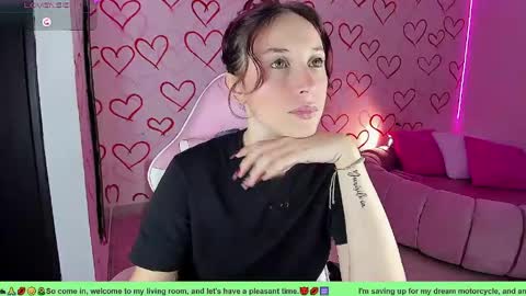 Snapshot of danny_s22 chatting on April 24, 1:35 pm Danny online show from April 24, 1:35 pm