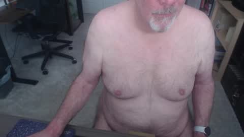 Snapshot of dannybear chatting on January 11, 6:02 pm Danny bear online show from January 11, 6:02 pm