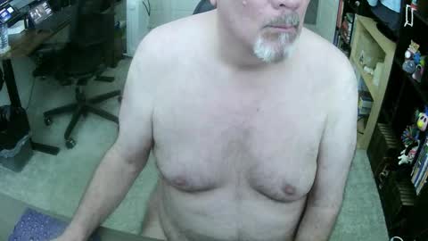 Snapshot of dannybear chatting on February 7, 6:33 pm Danny bear online show from February 7, 6:33 pm