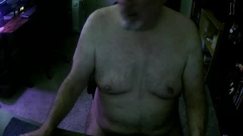 Snapshot of dannybear chatting on February 11, 9:58 am Danny bear online show from February 11, 9:58 am