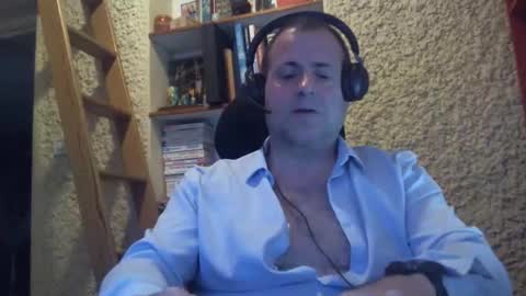 Snapshot of danparis91 chatting on February 27, 12:32 am danparis91 online show from February 27, 12:32 am