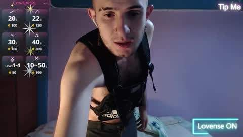 Snapshot of dante_bear chatting on October 18, 2:36 am dante_bear online show from October 18, 2:36 am