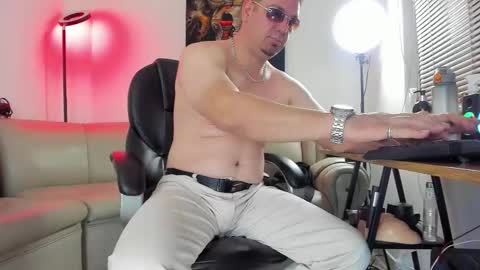 dante_bellini online show from January 9, 3:15 pm