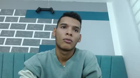 dante_black_1 online show from May 7, 11:48 am