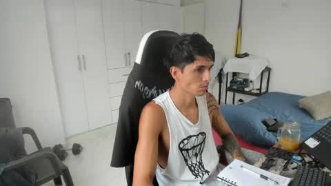 X Dante7373574 online show from April 12, 10:37 pm