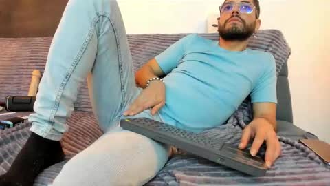 Snapshot of dantewinter_ chatting on March 2, 7:15 am Dante Winter online show from March 2, 7:15 am